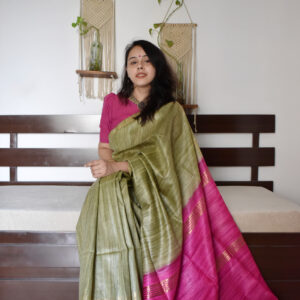 Tussar Gicha Silk Saree with Contrast Pallu | Pure Handloom Bhagalpuri Silk – IZMA