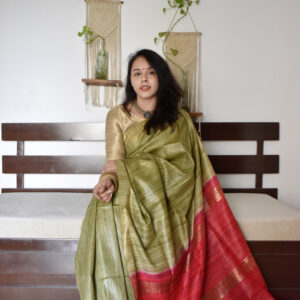 Tussar Gicha Silk Saree with Contrast Pallu | Pure Handloom Bhagalpuri Silk – IZMA